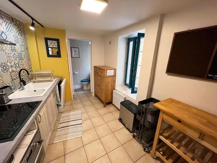 Holiday home Maison Entiere 3 Chambres - Avignon Centre - Ideal Festival France